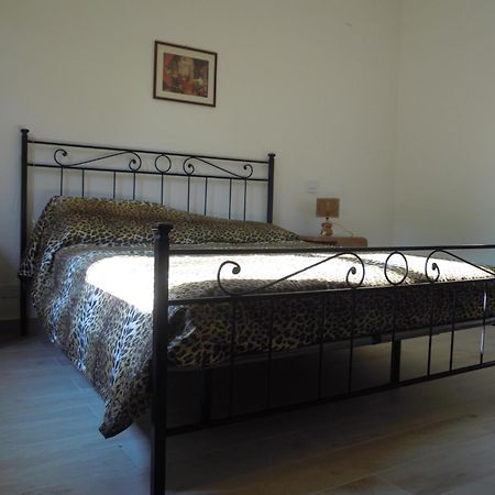 Agriturismo Piccolo Albero Loreto Aprutino Oda fotoğraf
