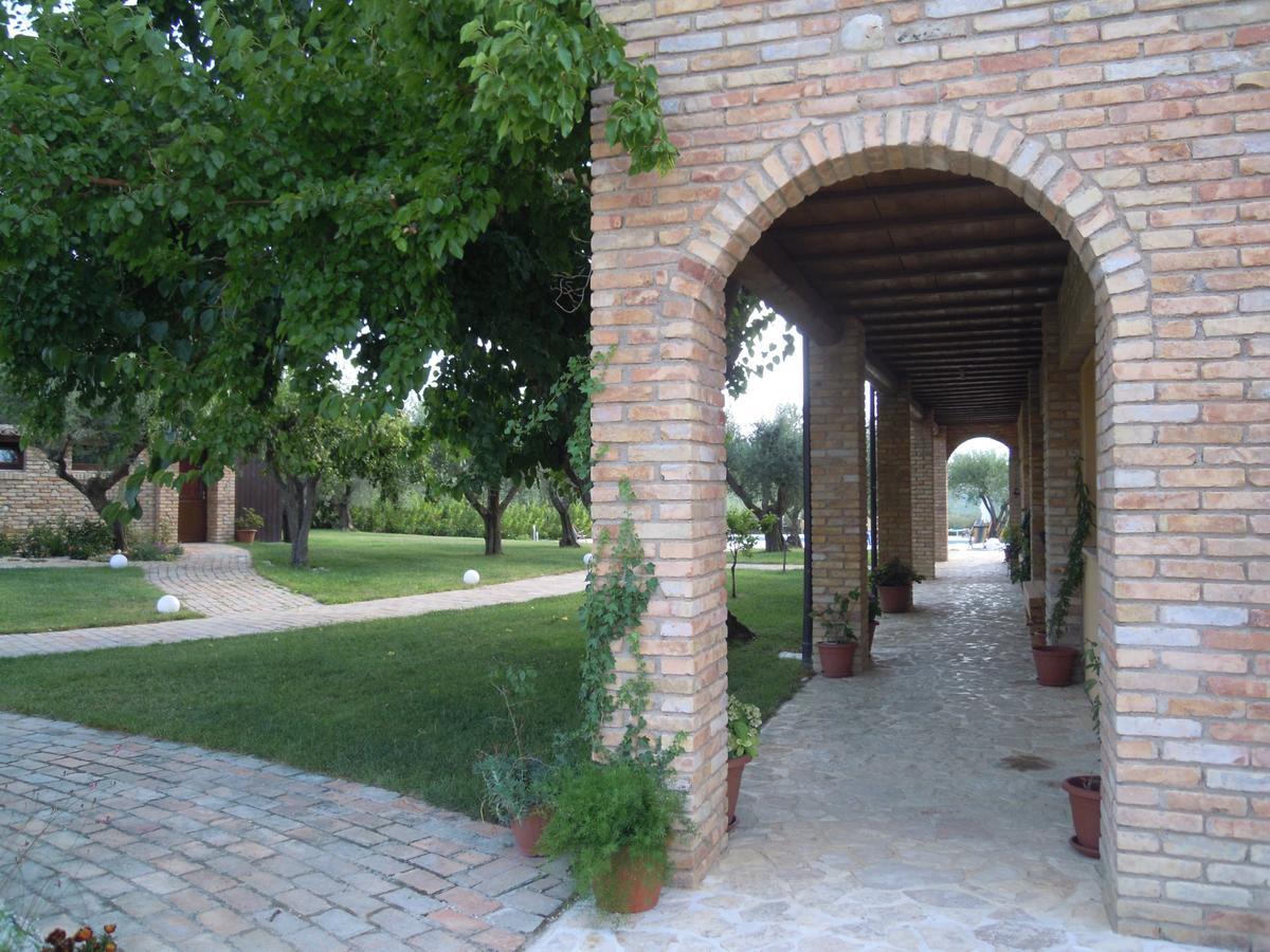 Agriturismo Piccolo Albero Loreto Aprutino Dış mekan fotoğraf