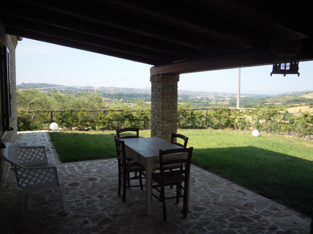Agriturismo Piccolo Albero Loreto Aprutino Oda fotoğraf